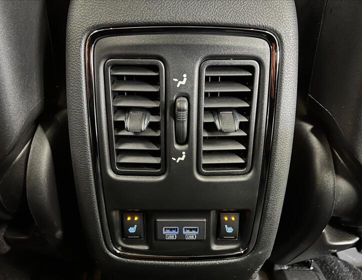 Jeep Grand Cherokee 30