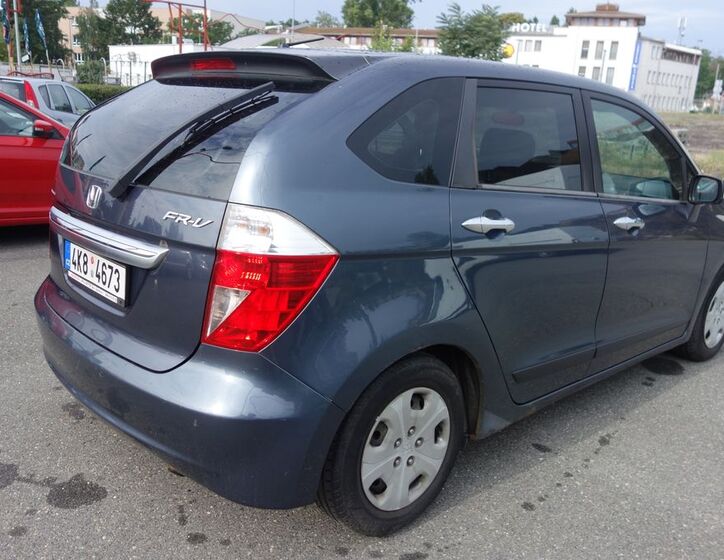 Honda FR-V 7