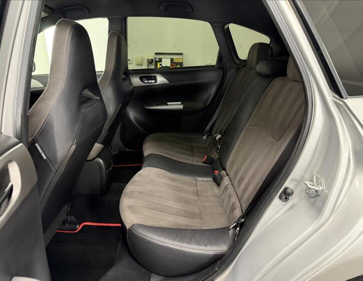 Subaru Impreza 11