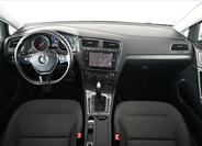Volkswagen Golf 11