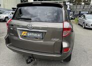 Toyota RAV4 10