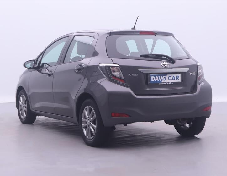 Toyota Yaris 5