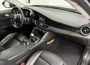 Alfa Romeo Giulia 21