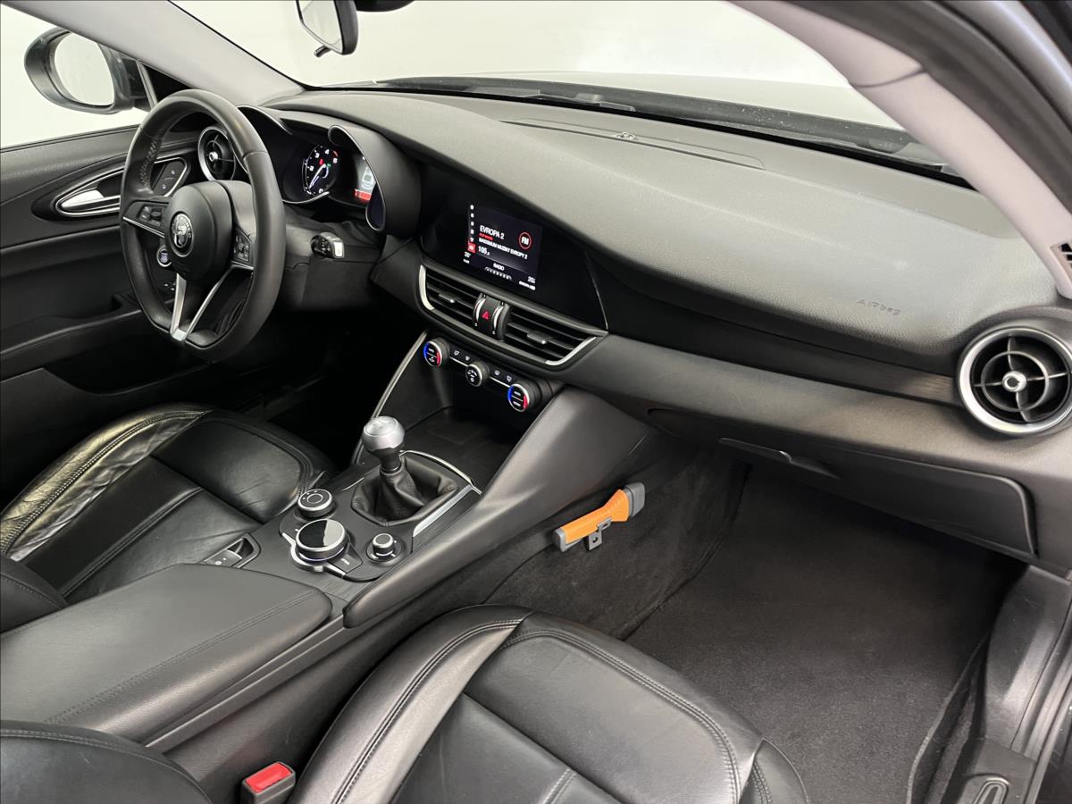 Alfa Romeo Giulia
