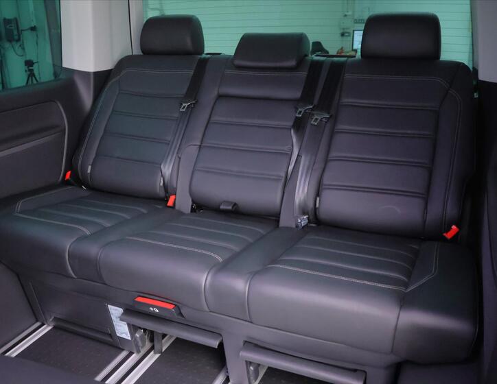 Volkswagen Multivan 18