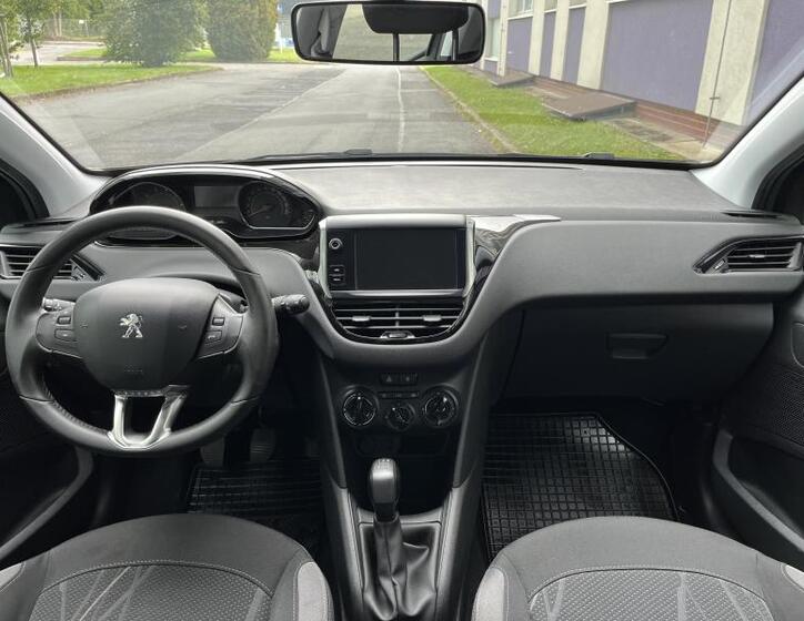 Peugeot 208 28