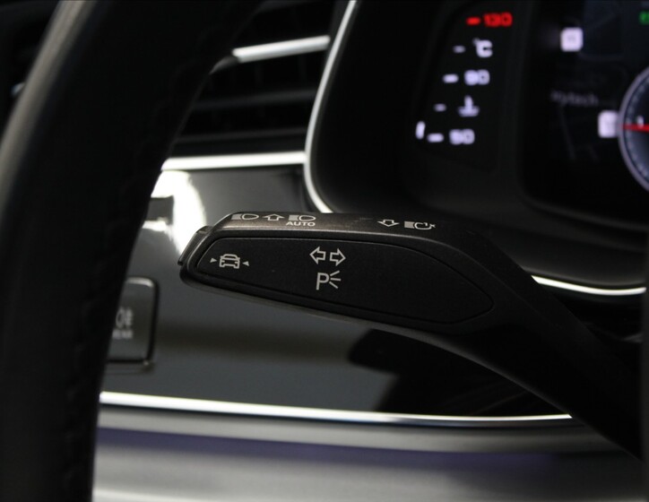 Audi Q7 23