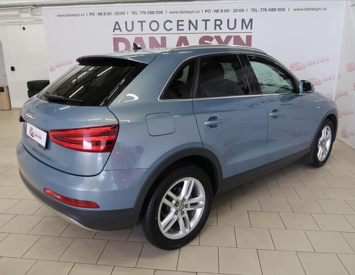 Audi Q3 4