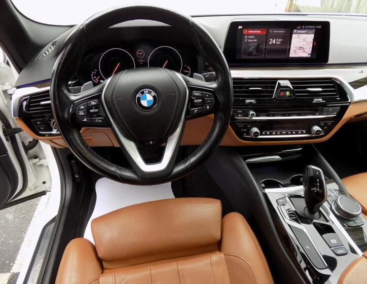 BMW Řada 5 24