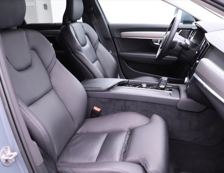 Volvo V90 15