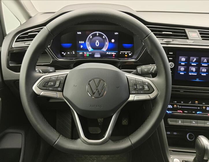 Volkswagen Touran 11