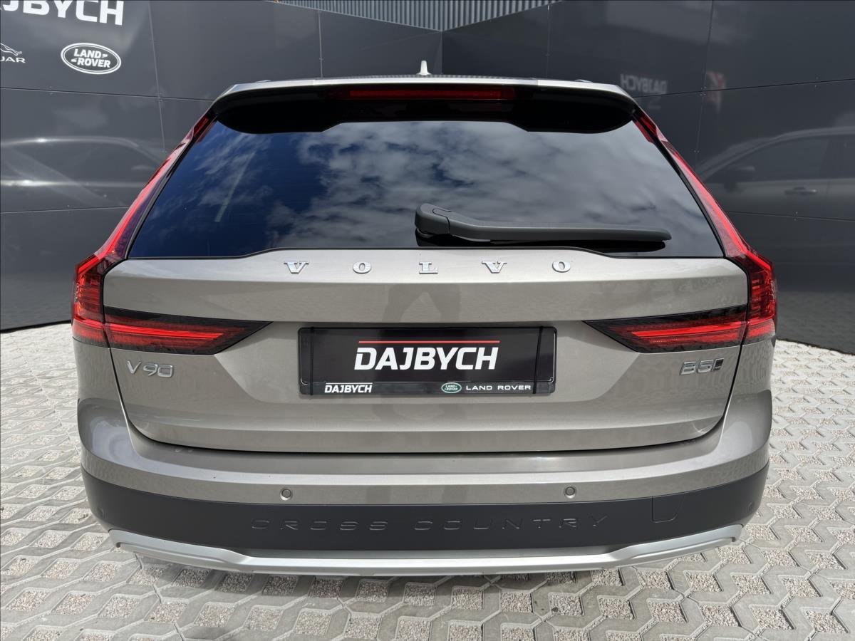 Volvo V90
