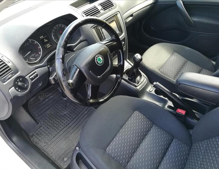 Škoda Octavia 10