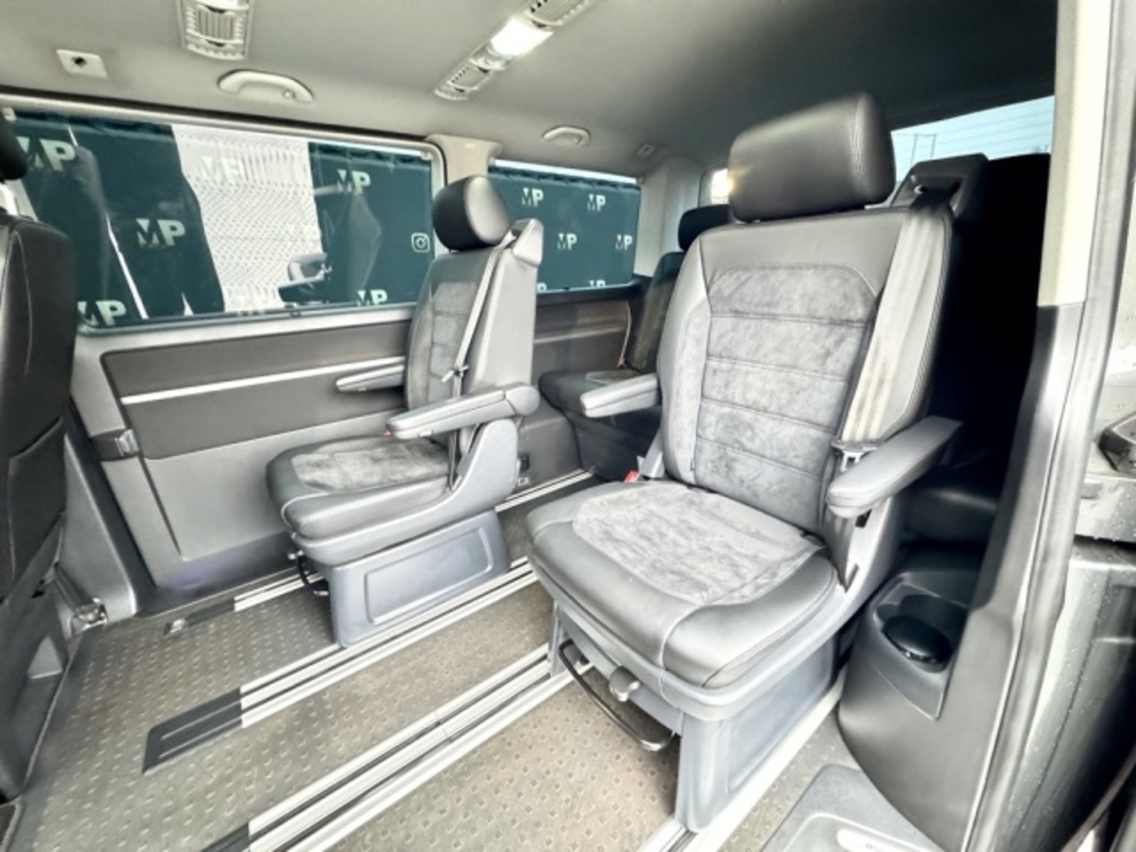 Volkswagen Multivan 10
