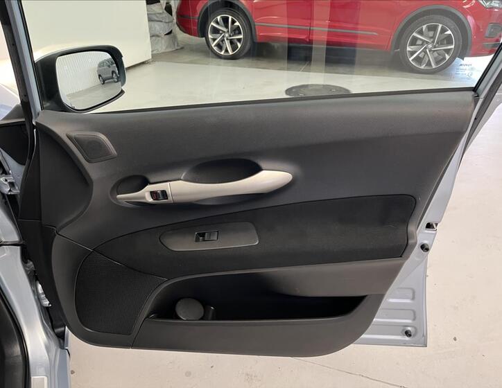 Toyota Auris 19