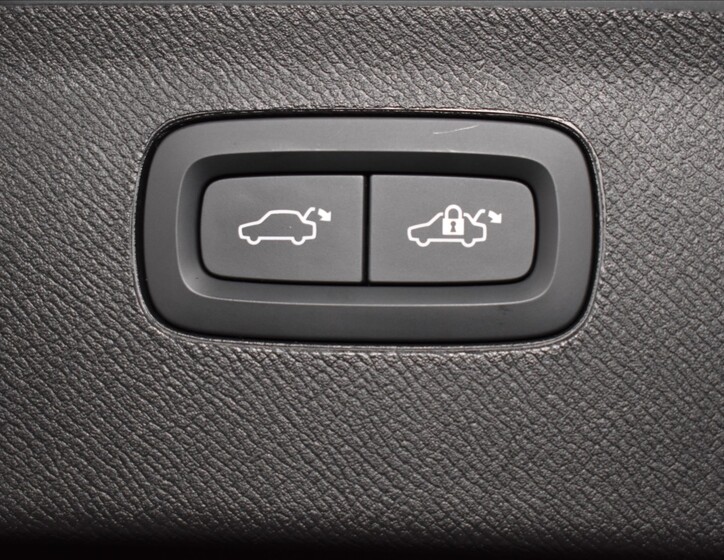 Volvo XC90 13