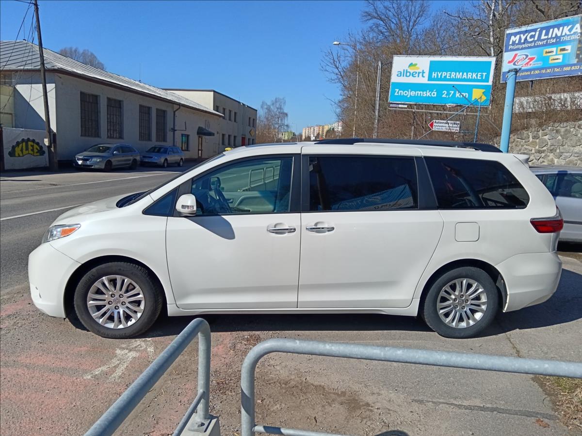 Toyota Sienna