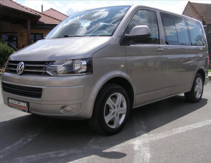 Volkswagen Caravelle 1
