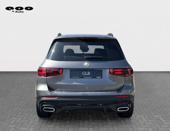 Mercedes-Benz GLB 4