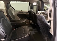 Chrysler Pacifica 21