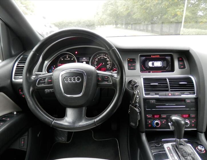 Audi Q7 18