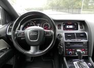 Audi Q7 18