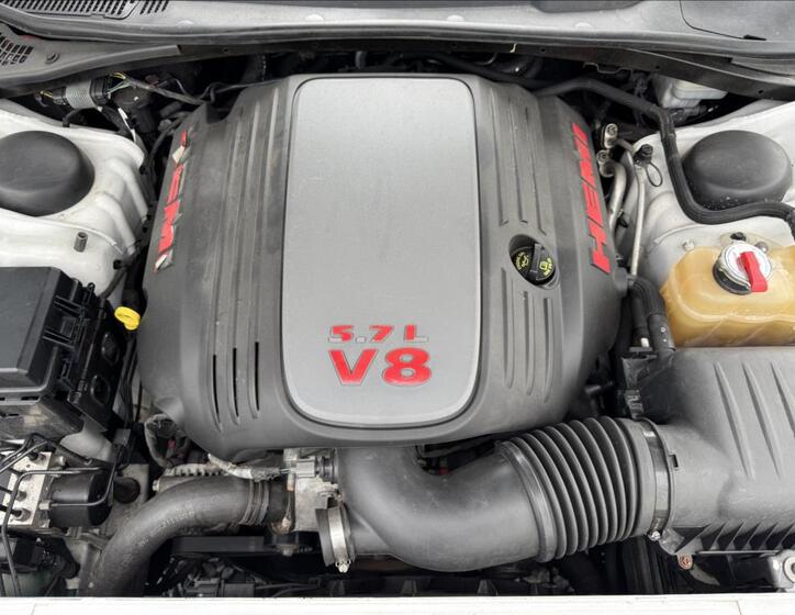 Dodge Challenger 47