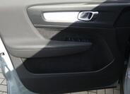 Volvo XC40 8