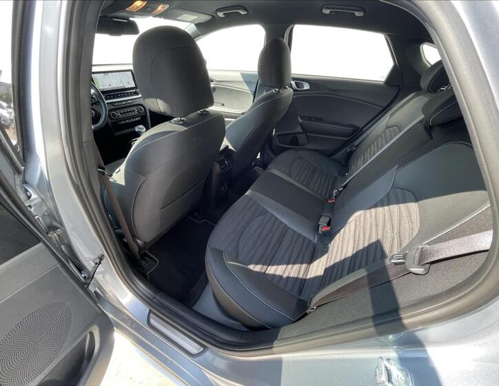 KIA ProCeed 17