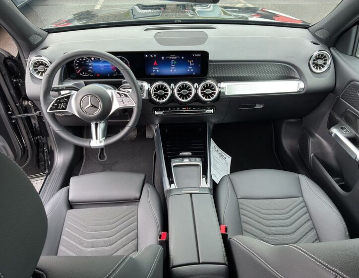 Mercedes-Benz GLB 16