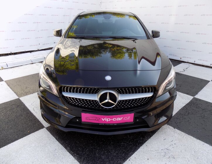 Mercedes-Benz CLA 4