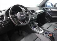 Audi Q3 11