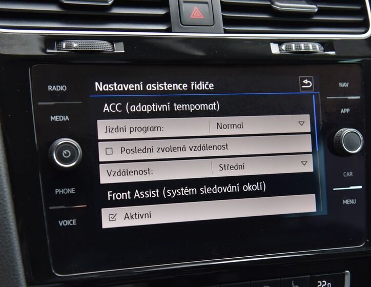 Volkswagen Golf 33