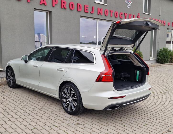 Volvo V60 40