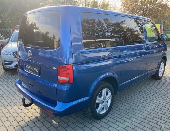 Volkswagen Caravelle 2