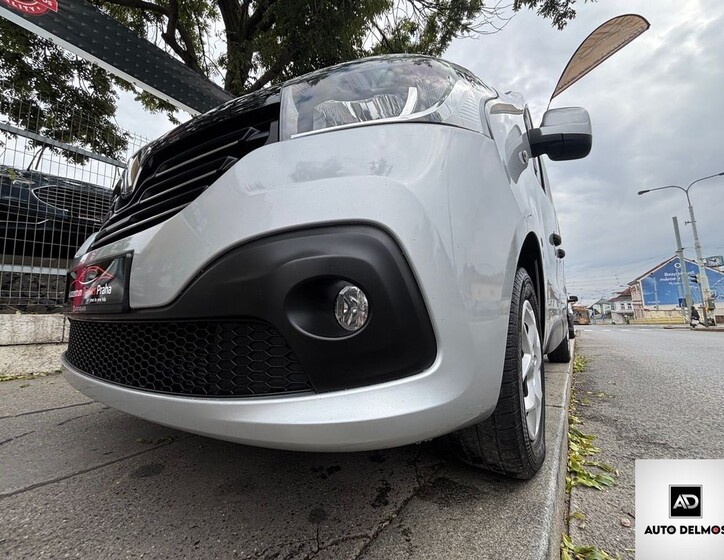 Renault Trafic 14