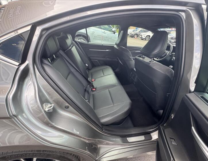 Toyota Camry 12