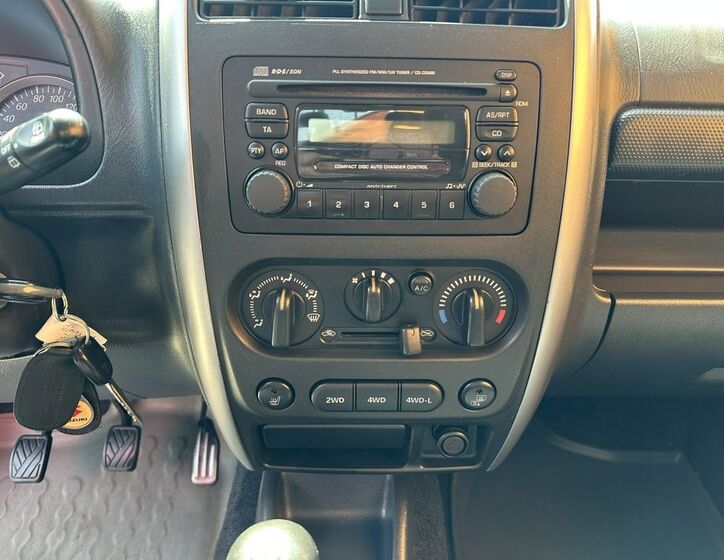 Suzuki Jimny 13