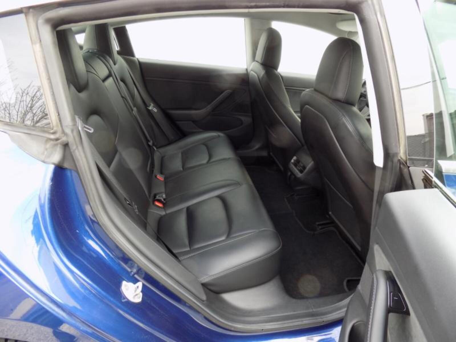 Tesla Model 3 17