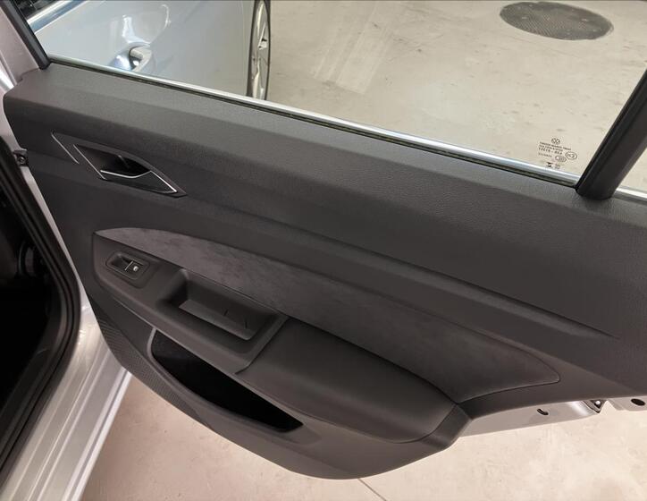 Volkswagen Golf 25