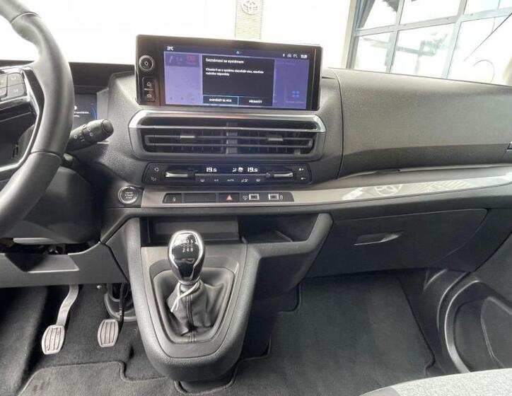 Toyota ProAce Verso 19