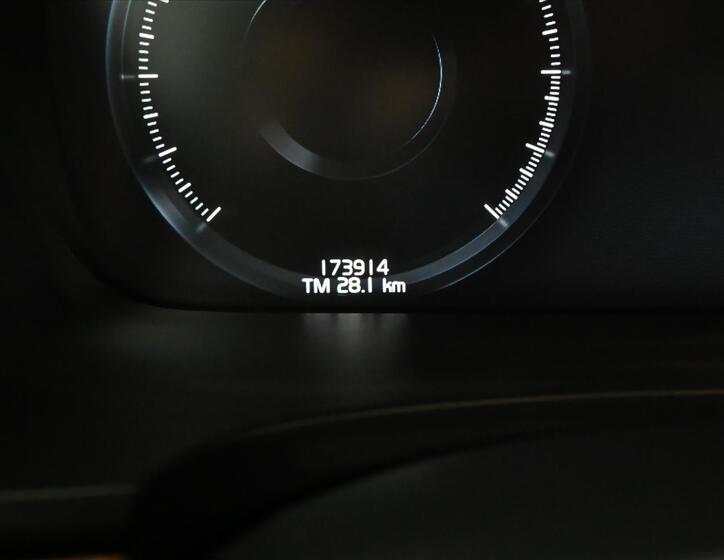 Volvo V90 14