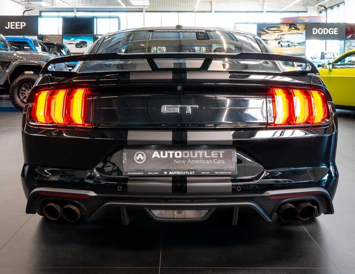 Ford Mustang 5