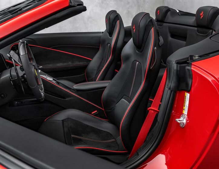 Ferrari Roma 18