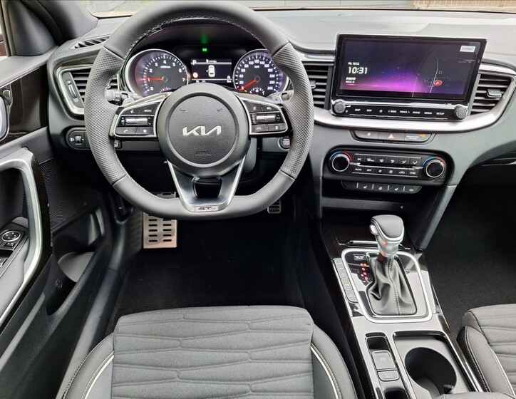 KIA ProCeed 9