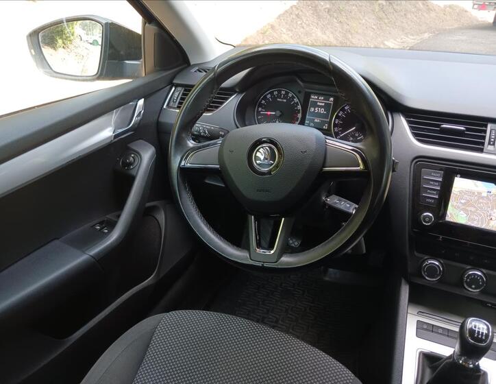 Škoda Octavia 12