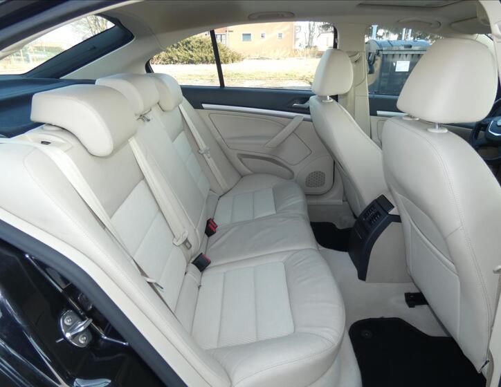 Škoda Octavia 12