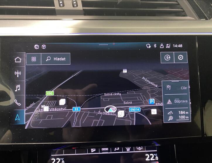 Audi e-tron 15