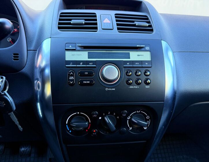 Suzuki SX4 17