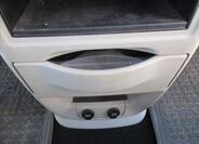 Chrysler Town & Country 22